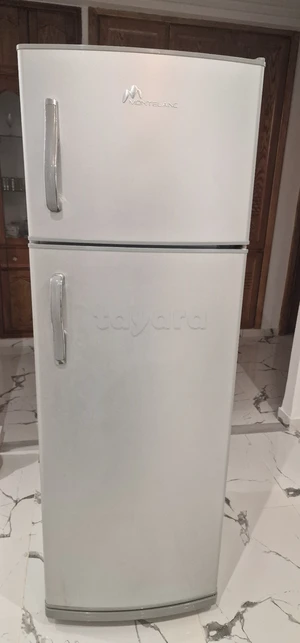 A vendre machine à laver et réfrigérateur