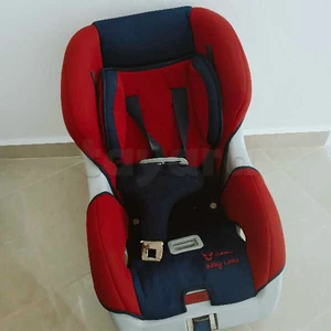 chaise voiture rouge
