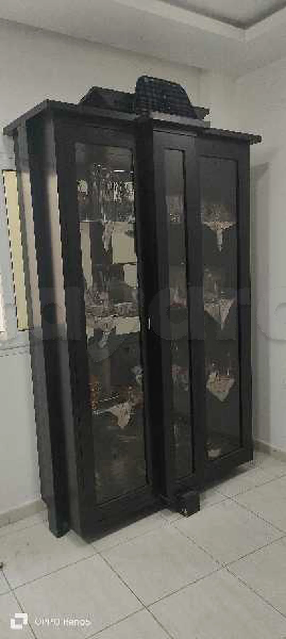 tayara - Selected image backdrop