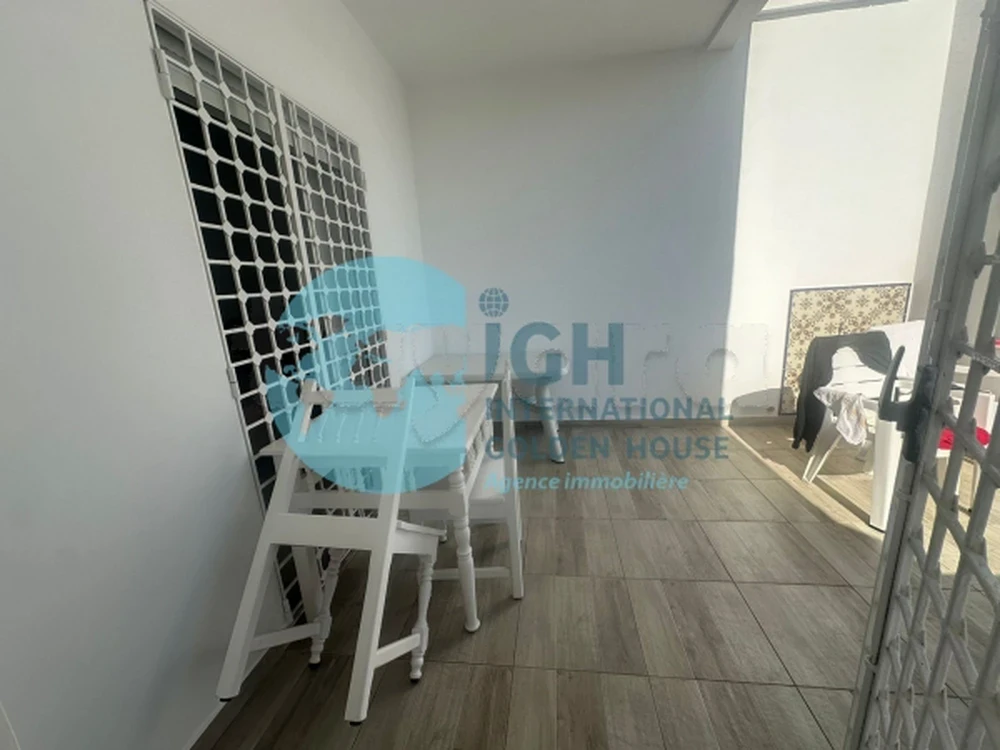 tayara - Selected image backdrop