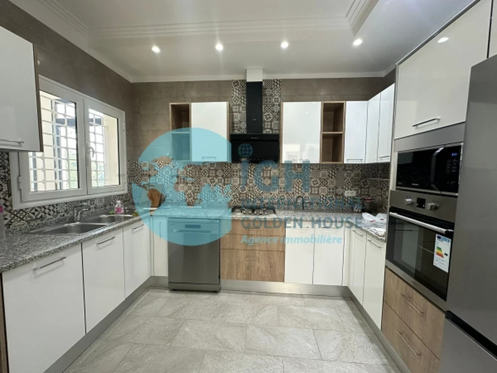 tayara - Selected image backdrop