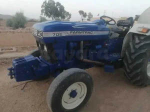 tracteur farmtrac E70