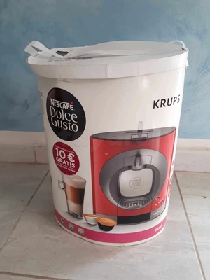 Nescafe Dolce Gusto Oblo Coffee Machine by Krups