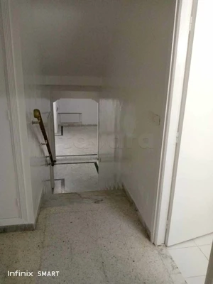 un Duplex s+4 spacieux au rdc dans une résidence a vendre situé a Manar 2 Prés de sonede