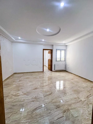 Appartement (BUREAU) S+1 Haut Standing au 2ème Étage à Rue Sabra w Chatila, Bayrem Tounsi”