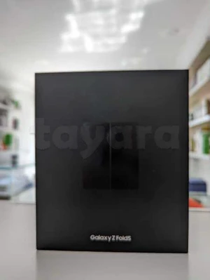 publié par JEBARA MOBILE  - Z Fold 5
 - je mets en vente
✅ Samsung Z Fold5 256
✅Jamais utilisé paquet ouvert 
✅ Garantie 12 Mois - Téléphones