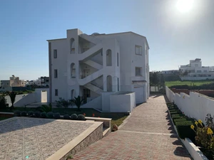 Villa de Luxe Polyvalente à El Haouaria - Entre Montagne et Mer, Proximité Plage, Idéal Investissement ou Résidence Familiale