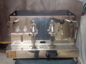 Machine à café expresso 