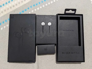 OnePlus Bullets V2 Black Earbuds / Earphones 3.5mm Audio Headset