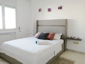 location appartement meublé par jour à Tunis route la Marsa une chambre salon wifi illimité 