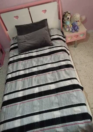 chambre fille ndhifa (lit et table de nuit) avec matelas 