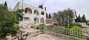 Villa à retaper de 614m² El Menzah6