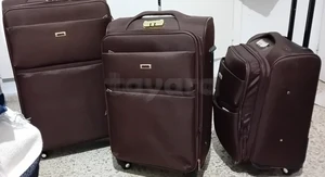 trois valises