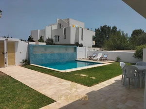 Villa Charmante avec Jardin et Piscine pour des Vacances Relaxantes: Hammamet Nord
