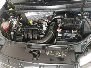 Dacia sandero essence 5 chv essence 