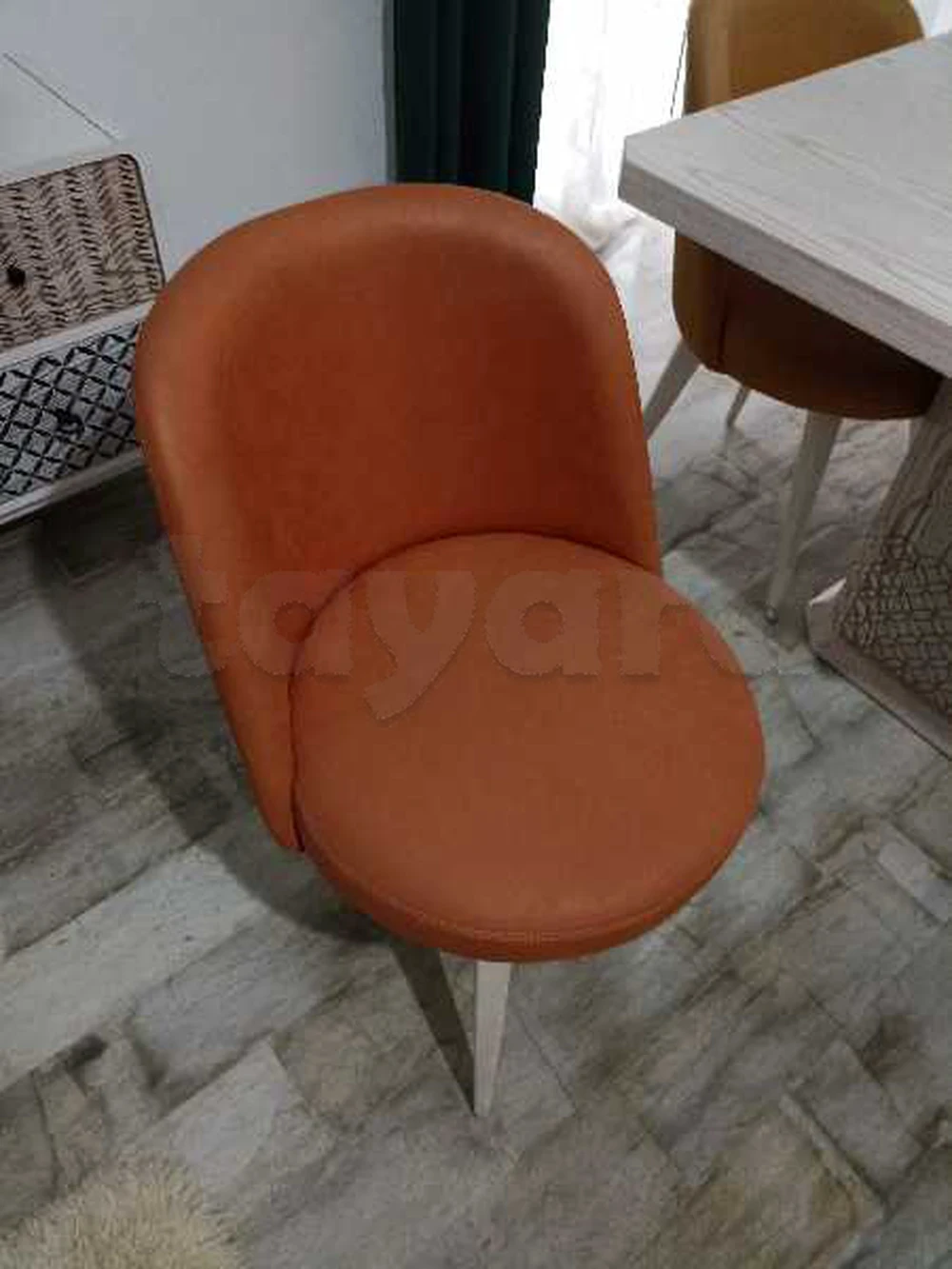 tayara - Selected image backdrop