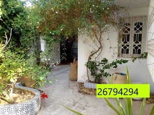 A vendre à Hammamet une villa  S+3  de 200m²/270m² de terrain