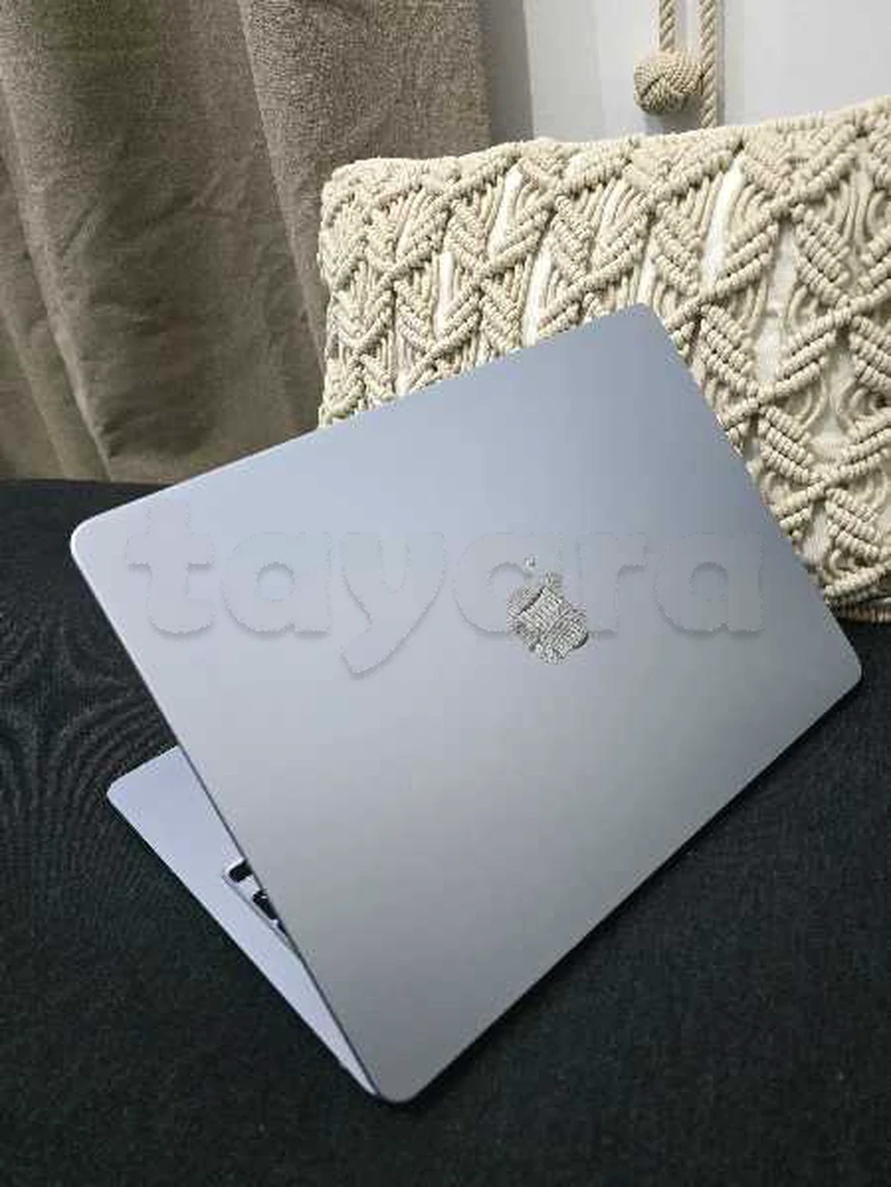 tayara - Selected image backdrop