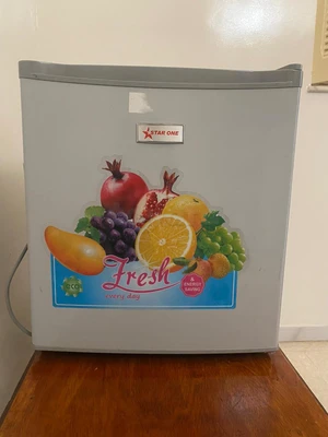 Mini réfrigérateur à vendre tout neuf jamais utilisé avec garantie 