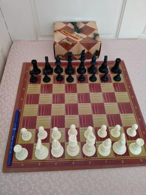 jeu d'échecs chess شطرنج jeu de dames