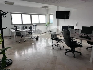 Open space avec des bureaux-170m²-Montplaisir- IFCM131