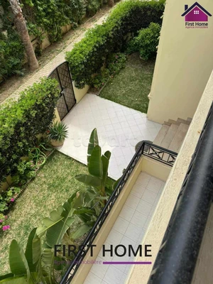 un Triplex à la Soukra pas loin de la monoprix 