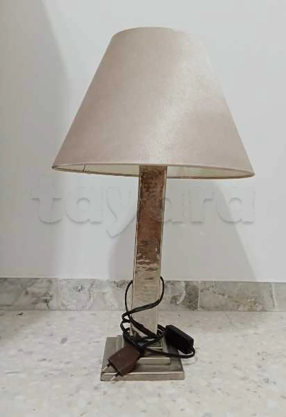 tayara - Selected image backdrop