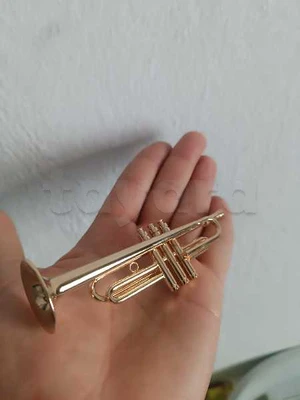 Instruments musicaux en miniature