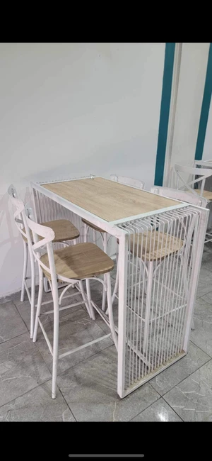 Tables + chaises restaurant
